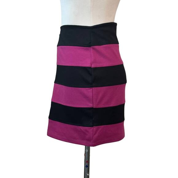 Basic House black pink stripes pull on mini skirt size Small - Picture 5 of 9